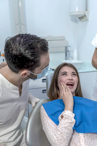 Best Emergency Broken Tooth Repair in Antioch, IL